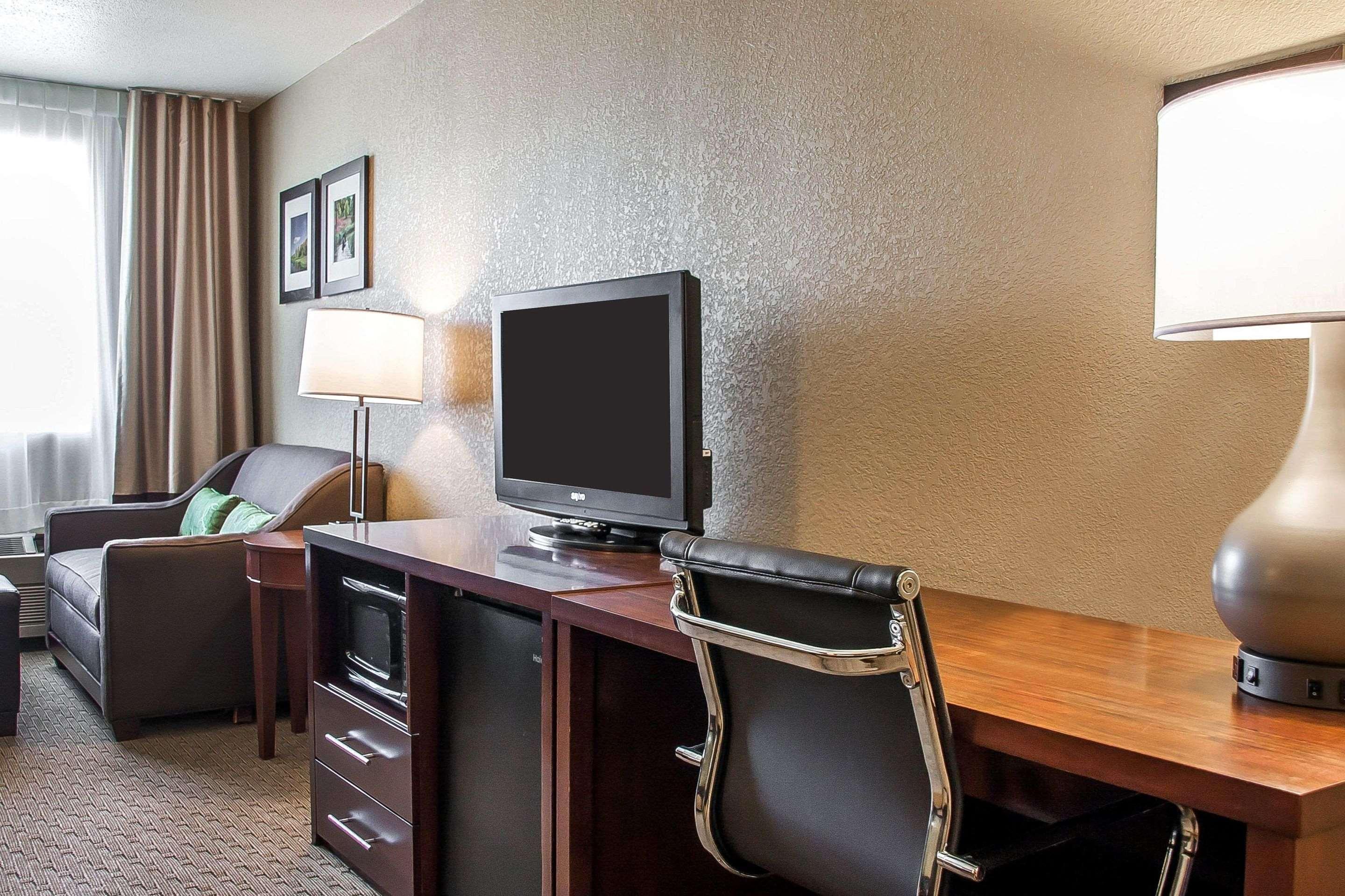 Comfort Inn Fergus Falls Exterior photo